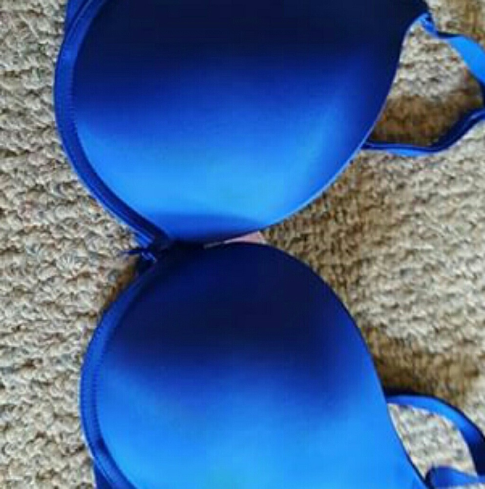 Victoria's Secret blue push-up bra 34DD